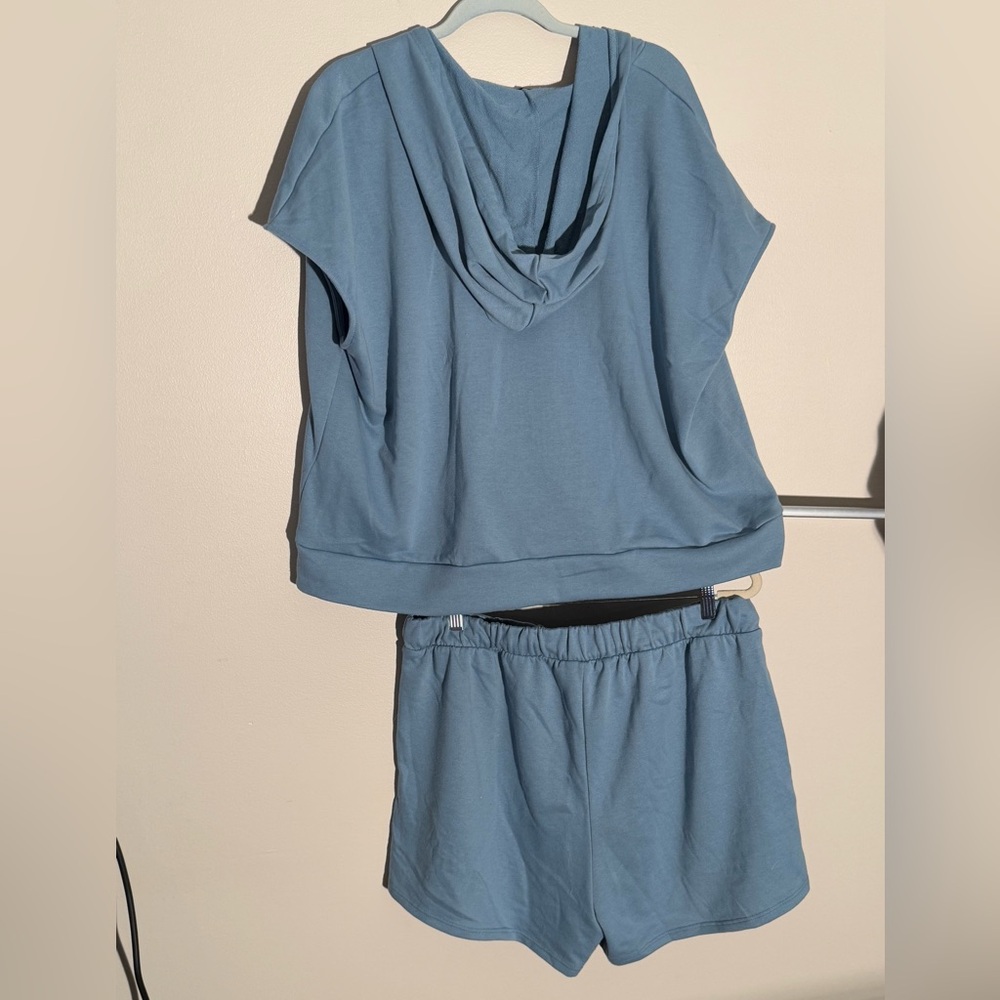 Gilli Blue Hooded Short Set with Drawstring Shorts - Picture 2 of 5